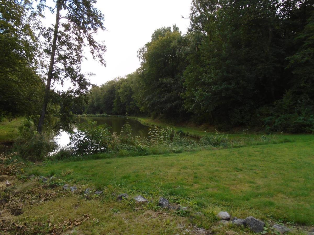 Deux Etangs Poissonneux Au Milieu Des Bois Avec Gite Moderne, La Halte Des Deux Lacs Rosée Eksteriør billede